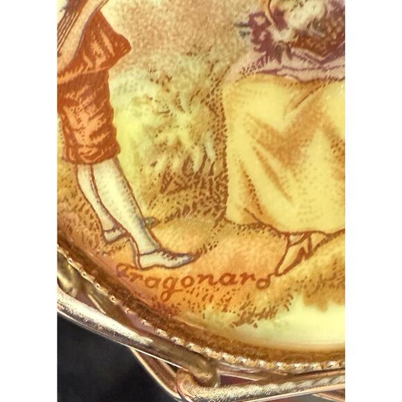 Vintage Porcelain Fragonard Combined Brooch Necklace 'Courting Scene' Gold Tone - Picture 7 of 8